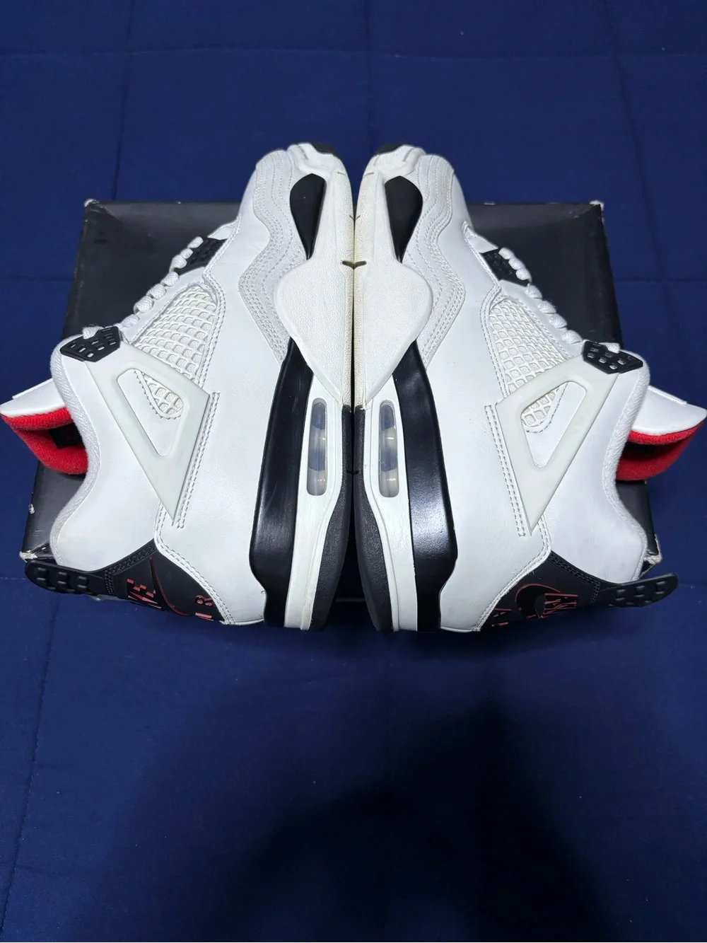 Jordan 4 Retro Flight Club 2026 Size 9